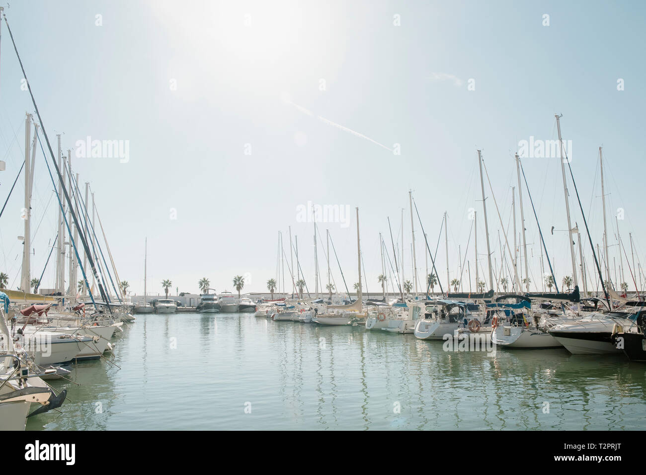 Segelboote vertäut am Dock, Sitges, Katalonien, Spanien Stockfoto