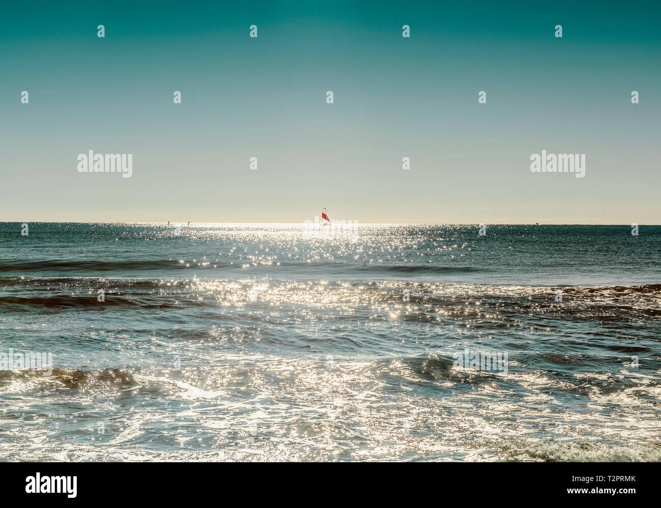 Sun Glitzer auf Meer Oberfläche Stockfoto