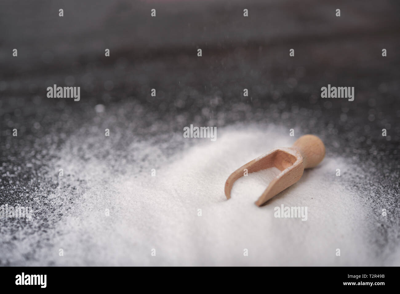 Mit Natron auf hölzernen Hintergrund Platte Stockfoto