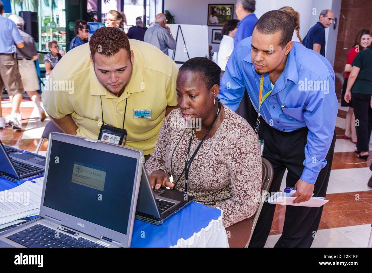 Miami Florida, River Waterside Center, City of Miami Technology Day, Elevate Miami, Ausstellungssammlung, Aussteller, Informationen, Innovation, Fortschritt Stockfoto