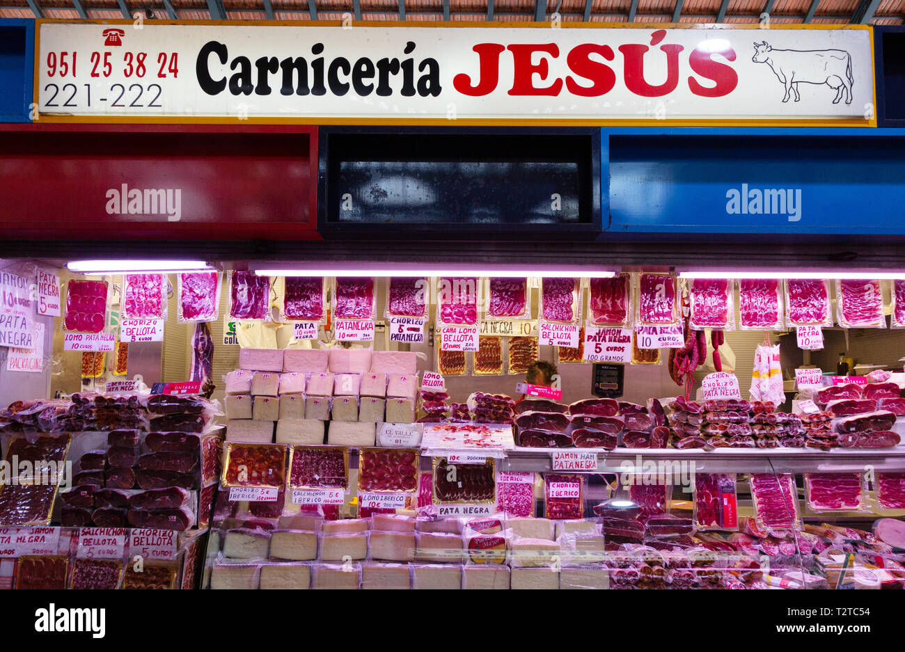 Fleisch Stall oder Carniceria, Malaga Markthalle oder Mercado Central de Atarazanas Malaga, Andalusien Spanien Stockfoto