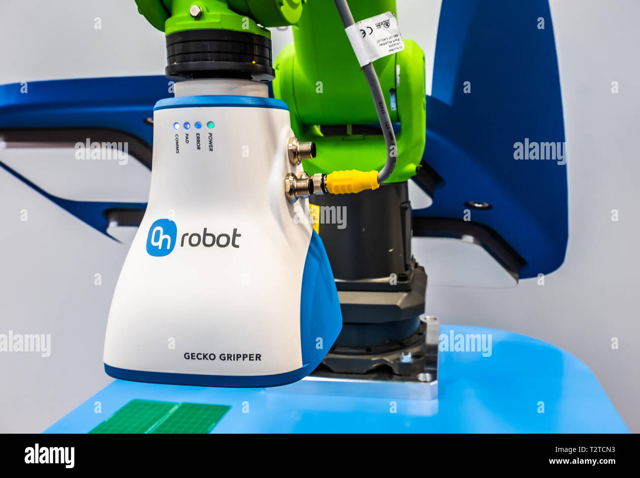 HANNOVER, Deutschland - 02 April 2019: OnRobot's Gecko Greifer ist der Gewinner der wof 2019 Robotics Award. Stockfoto