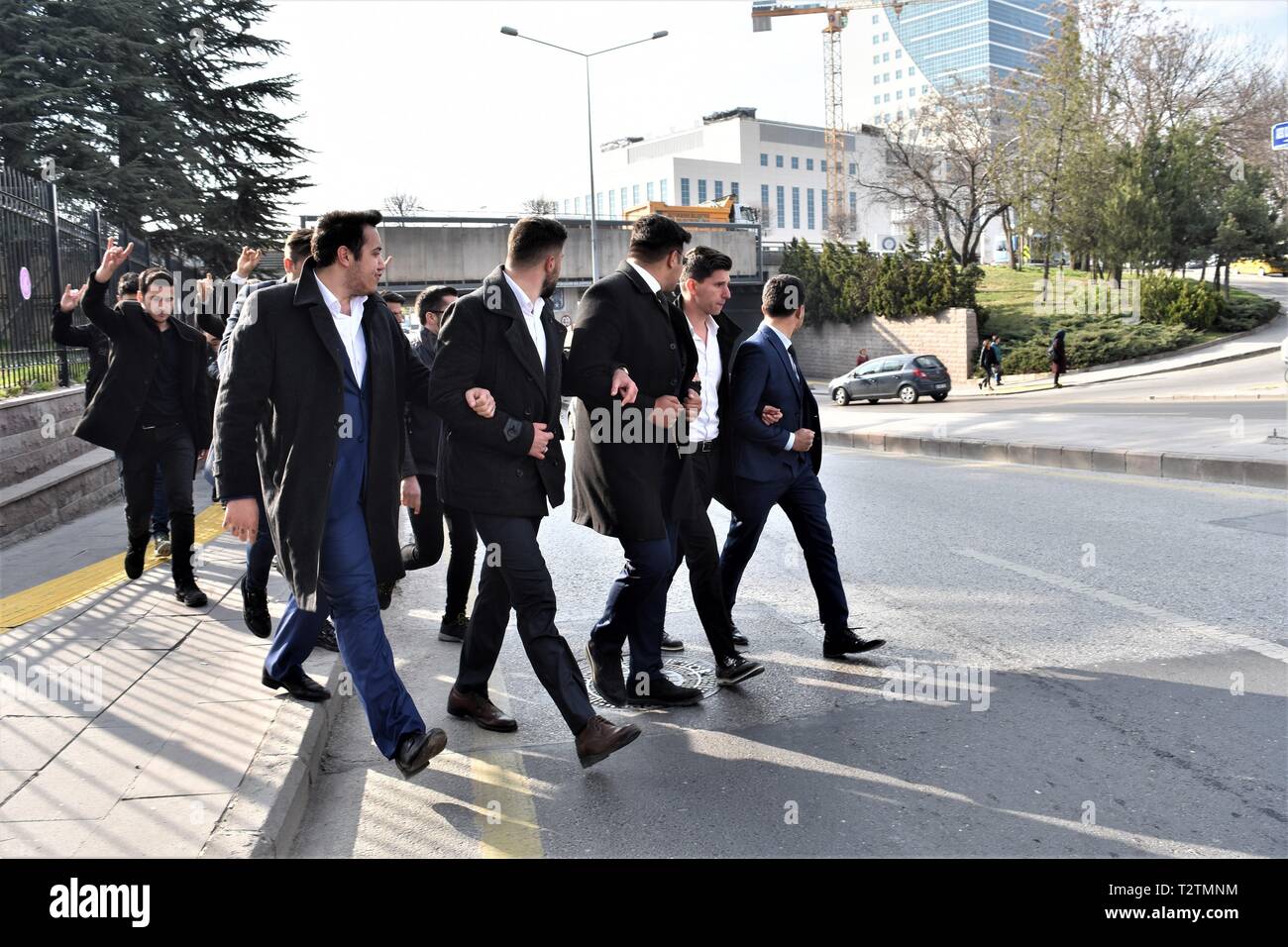 Ankara, Türkei. 4 Apr, 2019. Anhänger der Partei der Nationalistischen Bewegung (MHP) nehmen Sie teil an einem der 22. Todestages von alparslan Turkes, der Gründer und der erste Präsident der MHP zu gedenken. Credit: Altan Gochre/ZUMA Draht/Alamy leben Nachrichten Stockfoto