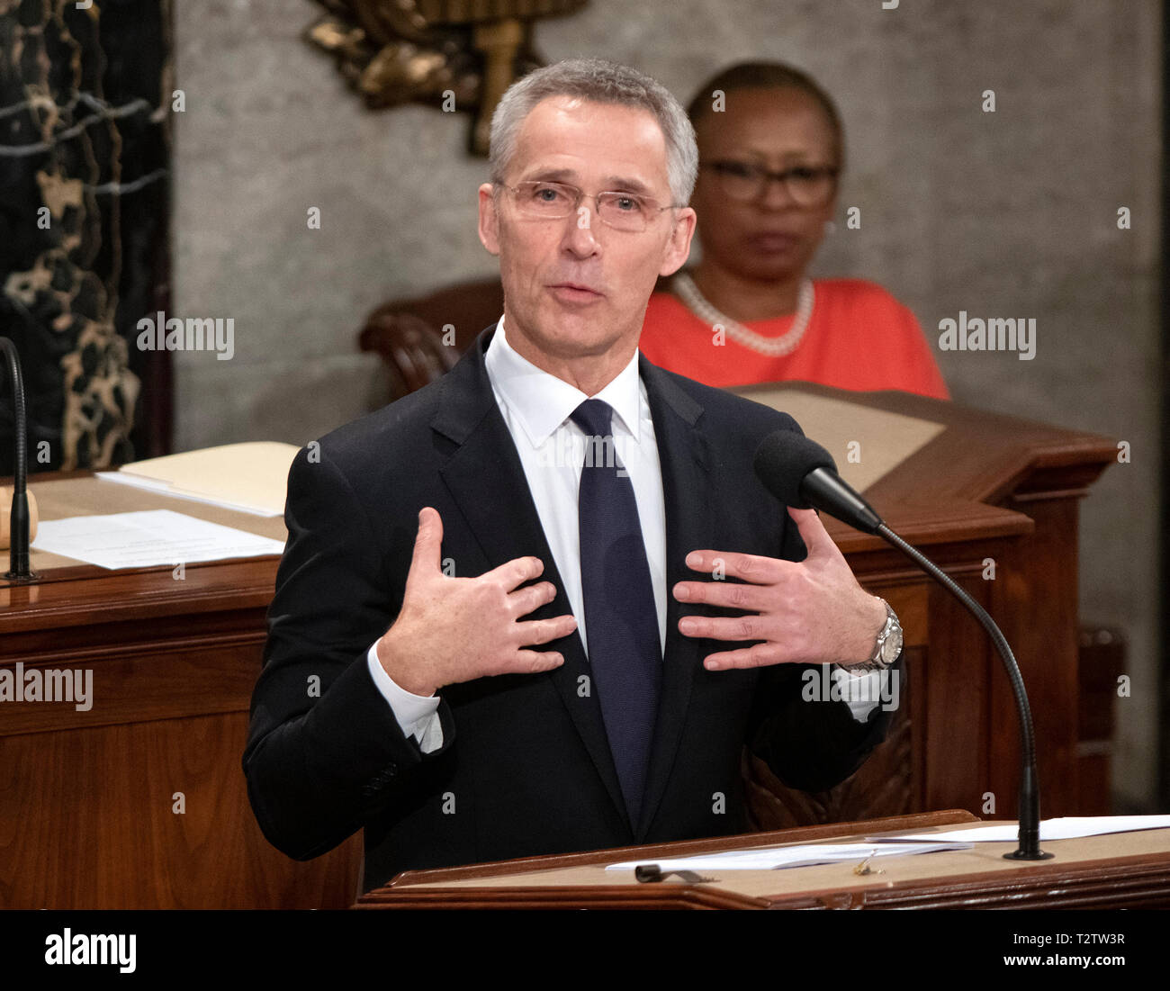 Jens Stoltenberg, Generalsekretär der Organisation des Nordatlantikvertrags (NATO), das auf einer gemeinsamen Sitzung des Kongresses der Vereinigten Staaten im US-Kapitol in Washington, DC am Mittwoch, 3. April 2019. Credit: Ron Sachs/CNP/MediaPunch Stockfoto