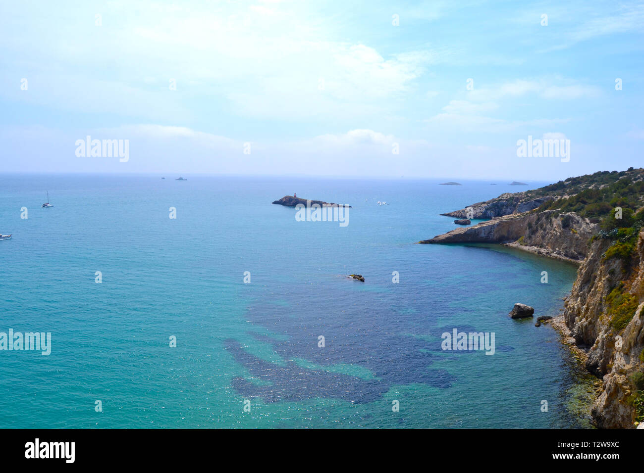Blick auf die Küste des Mittelmeers von der Balearen. Stockfoto