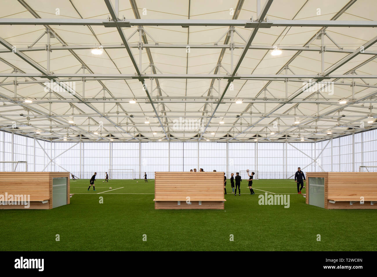 Ansicht der 3G-Sportplatz. Leuchtfeuer, Sunderland, Großbritannien. Architekt: FaulknerBrowns, 2019. Stockfoto