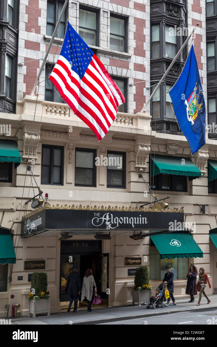 Die Algonquin Hotel, New York City, New York State, USA. Das Hotel, die ausgewiesen werden, ist ein New York City historisches Wahrzeichen, das 1902 eröffnet wurde. Es ist Stockfoto