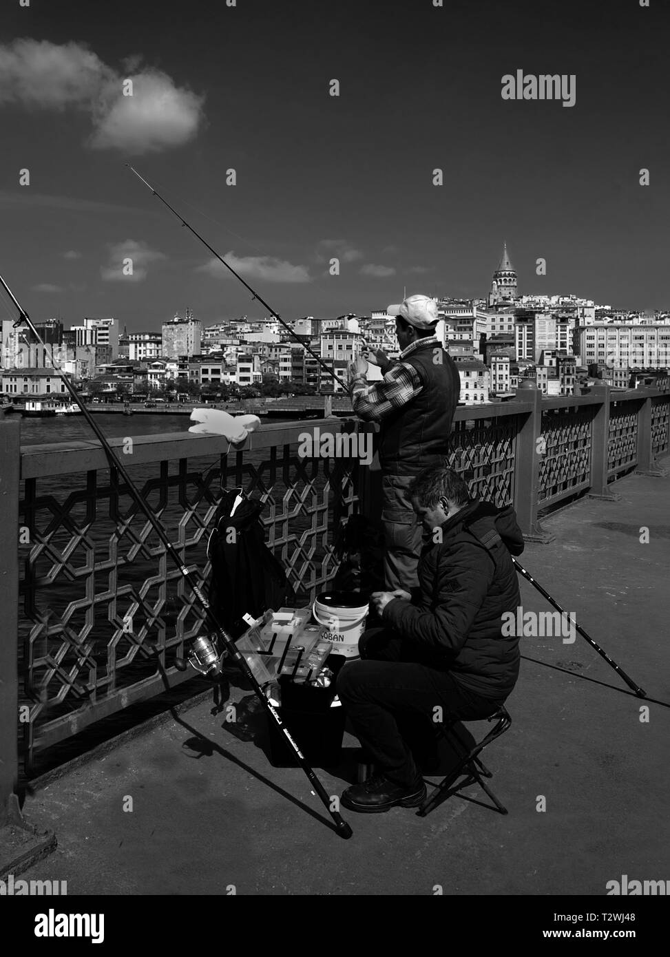 23.03.2019, karakoy, Istanbul, Türkei, Galata-brücke Fischer Stockfoto