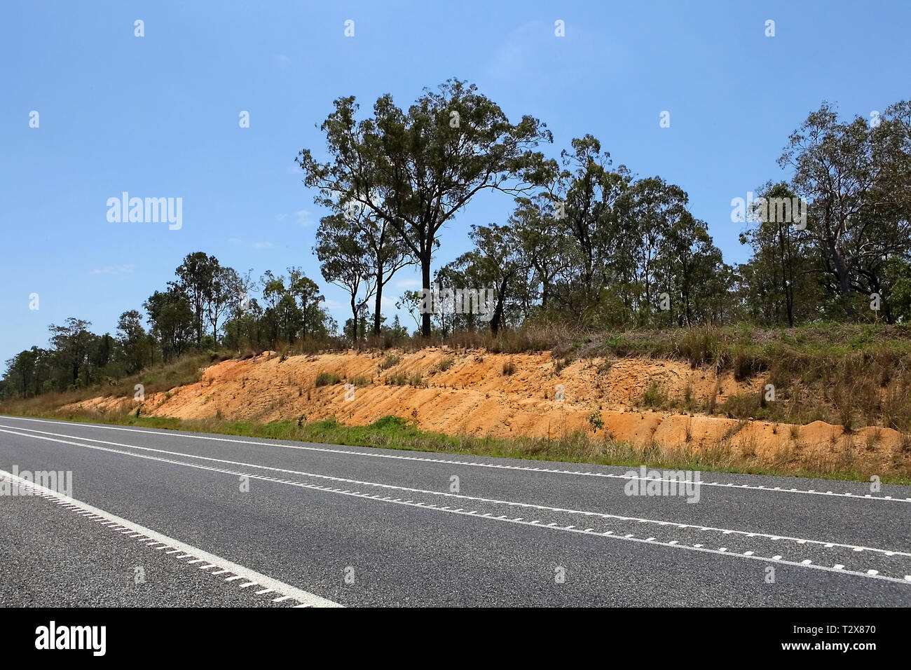 Besuchen sie Australien. Aussicht und Landschaft scenics von Australien. Gepflasterte Straße in Victoria. Stockfoto