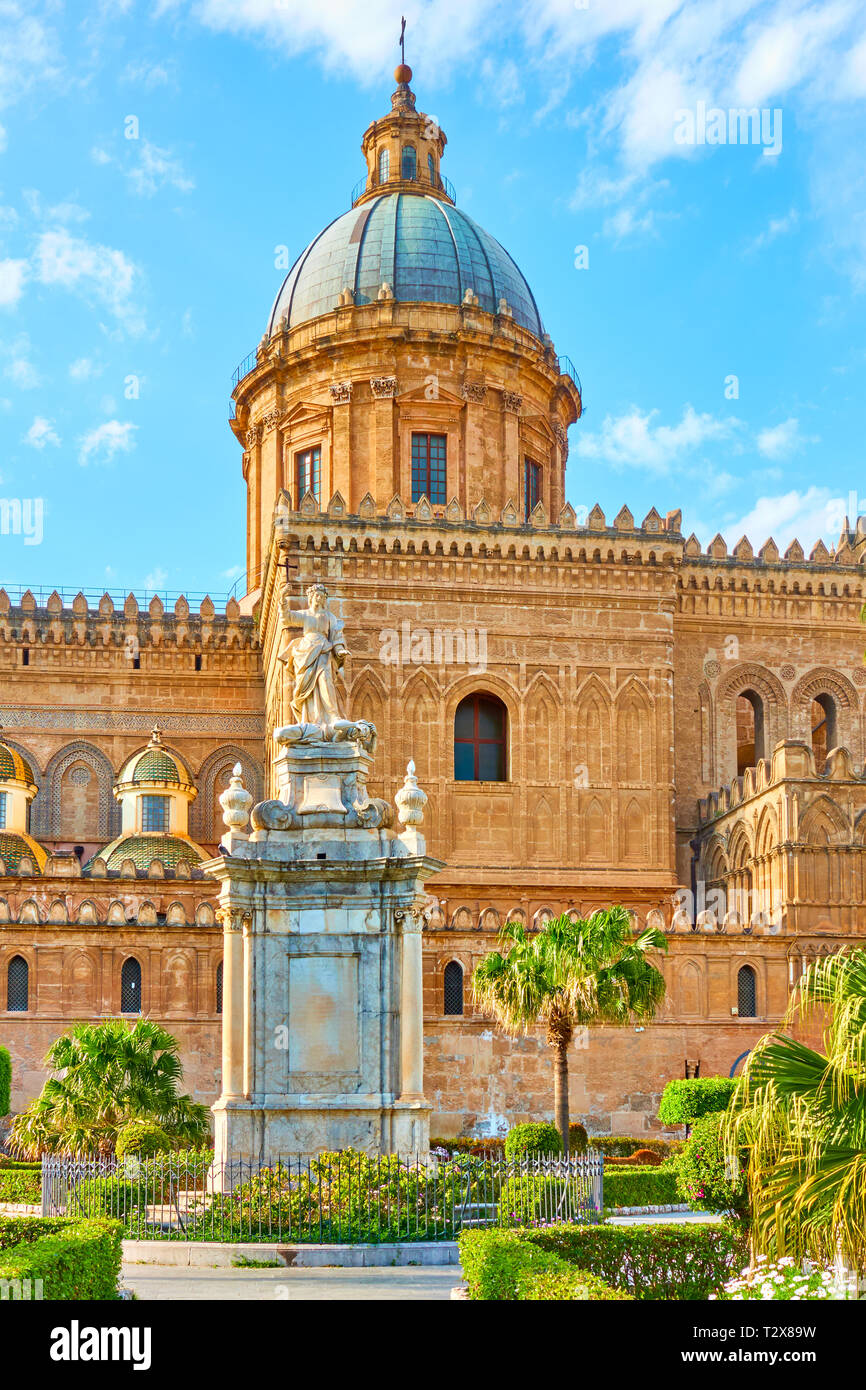 Der Metropolitan Kathedrale der Himmelfahrt der Jungfrau Maria (Kathedrale von Palermo), Palermo, Sizilien, Italien Stockfoto
