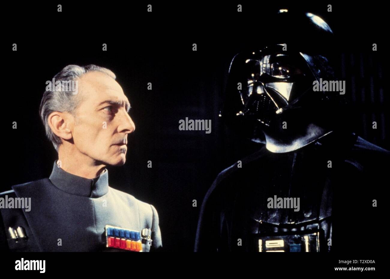 PETER CUSHING, David Prowse, Star Wars: Episode IV - Eine neue Hoffnung, 1977 Stockfoto