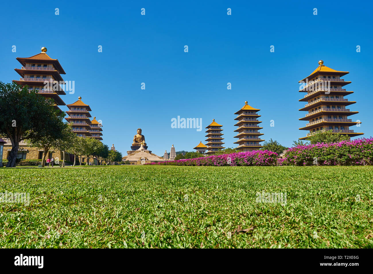 Kaohsiung, Taiwan - Dezember 3, 2018: Viele Touristen die Fo Guang Shan Buddha Memorial Center ging in Kaohsiung, Taiwan. Stockfoto