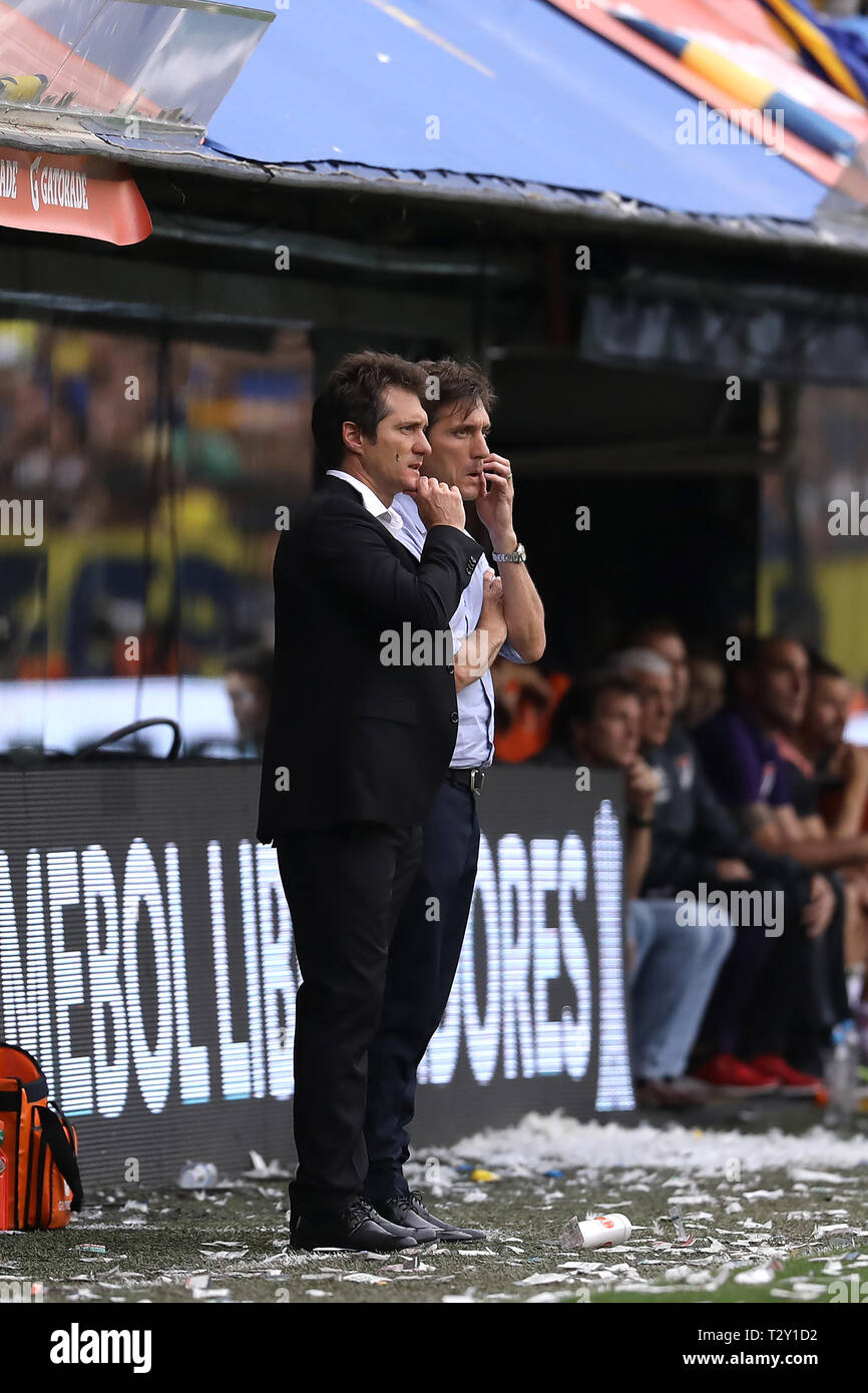 Buenos Aires, Argentinien - 11. November 2018: Guillermo und Gustavo Barrios Schelotto im Spiel Boca - River für die Endrunden der Libertadores Pokal Stockfoto