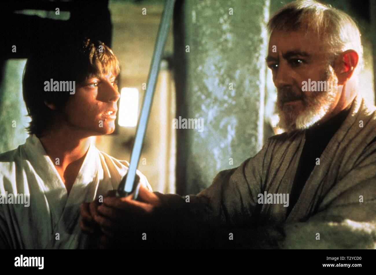 MARK HAMILL, Alec Guinness, Star Wars: Episode IV - Eine neue Hoffnung, 1977 Stockfoto