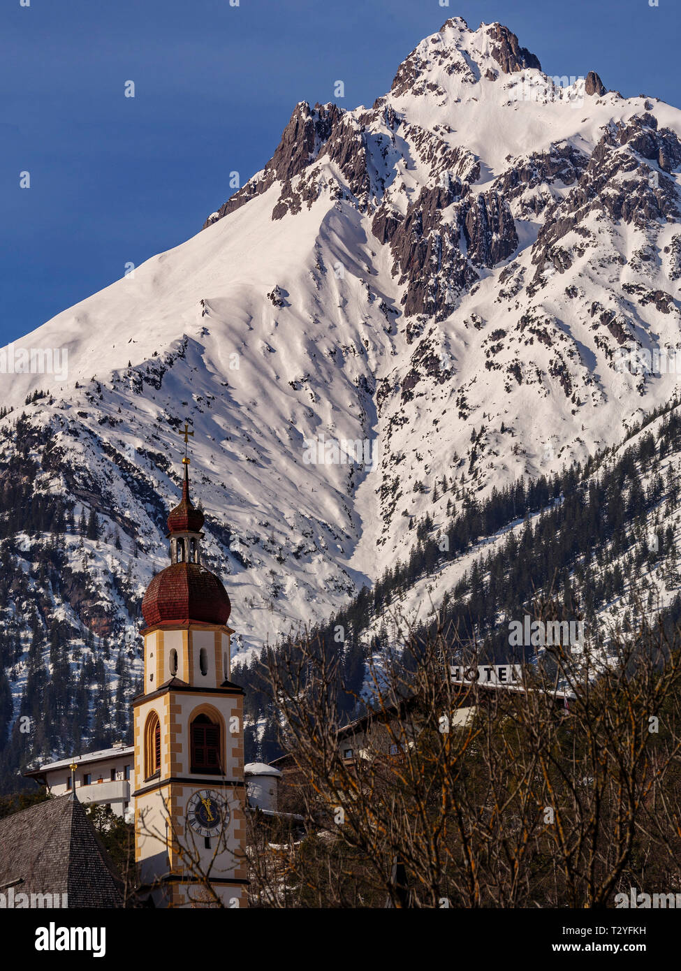 Lechtaler Alpen, Pfarrkirche Tarrenz, Bezirk Imst, Tirol, Österreich, Europa Stockfoto