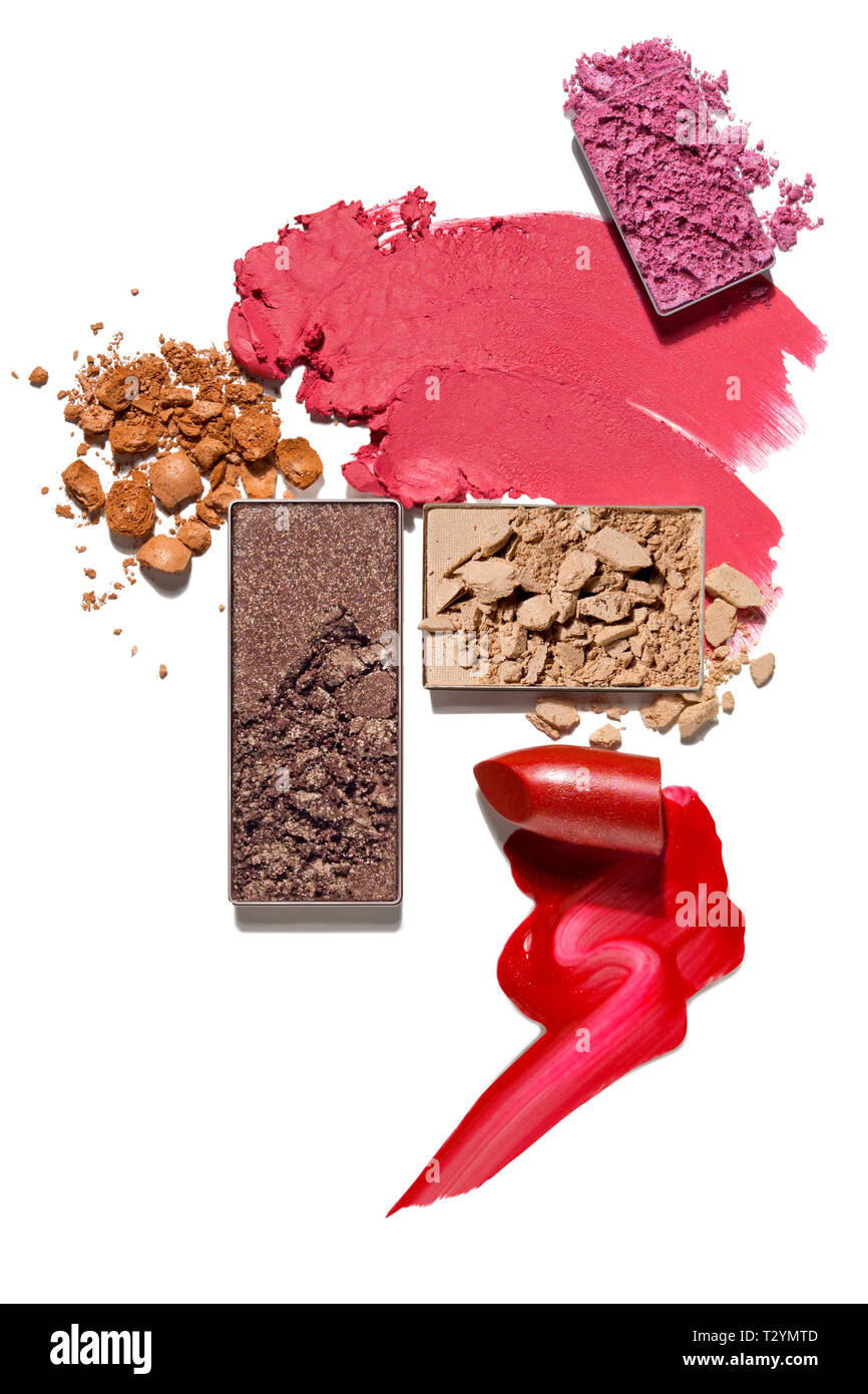 Kreatives Konzept Foto von Kosmetika swatches Schönheit Produkte Lippenstift Lidschatten Quadrat auf weißem Hintergrund. Stockfoto