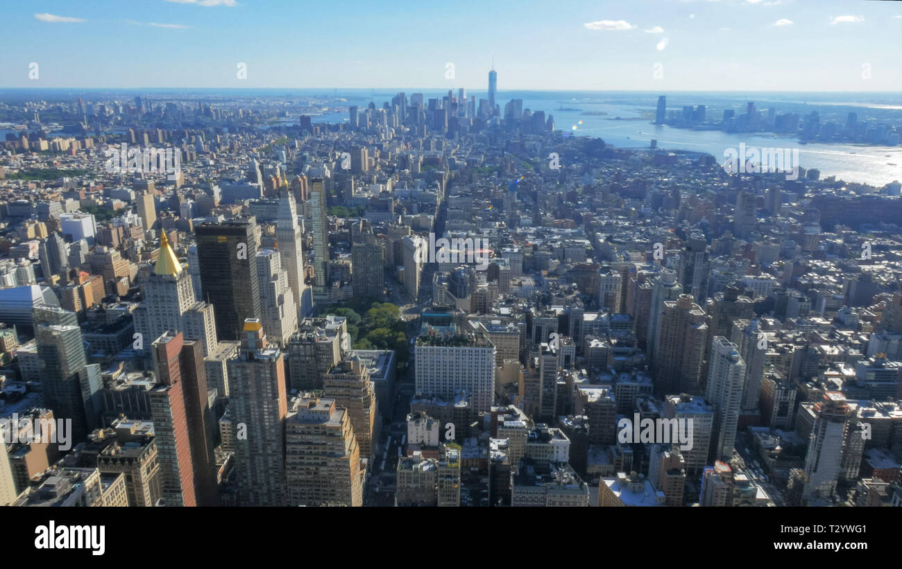 Die Ansicht des unteren Manhattan von der Aussichtsplattform des Empire State Building in New York Stockfoto