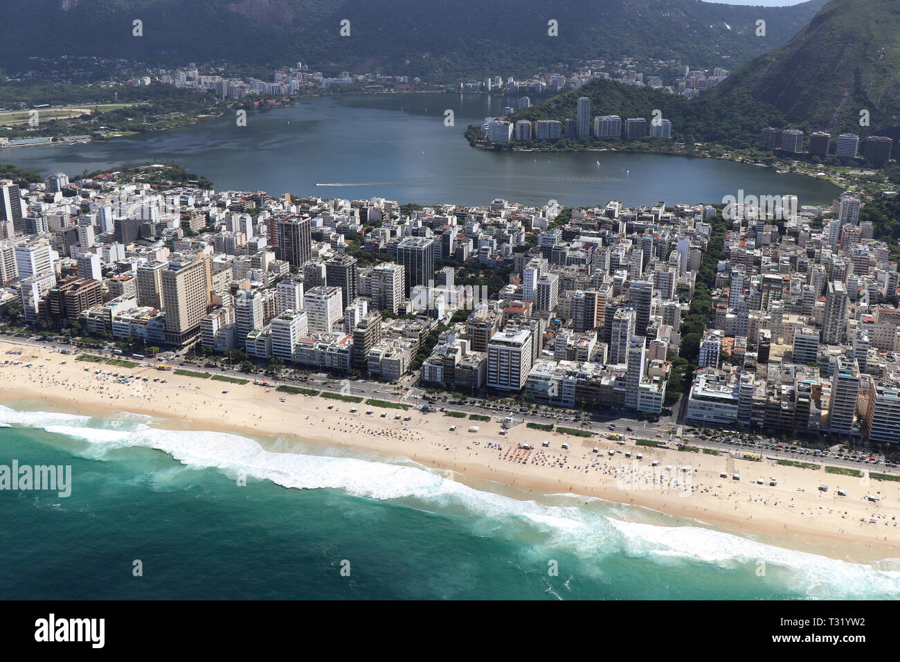 Rundflug über die Küste von Rio de Janeiro mit atemberaubendem Blick Stockfoto Rundflug über die Küste von Rio de Janeiro mit atemberaubendem Blick Stockfoto