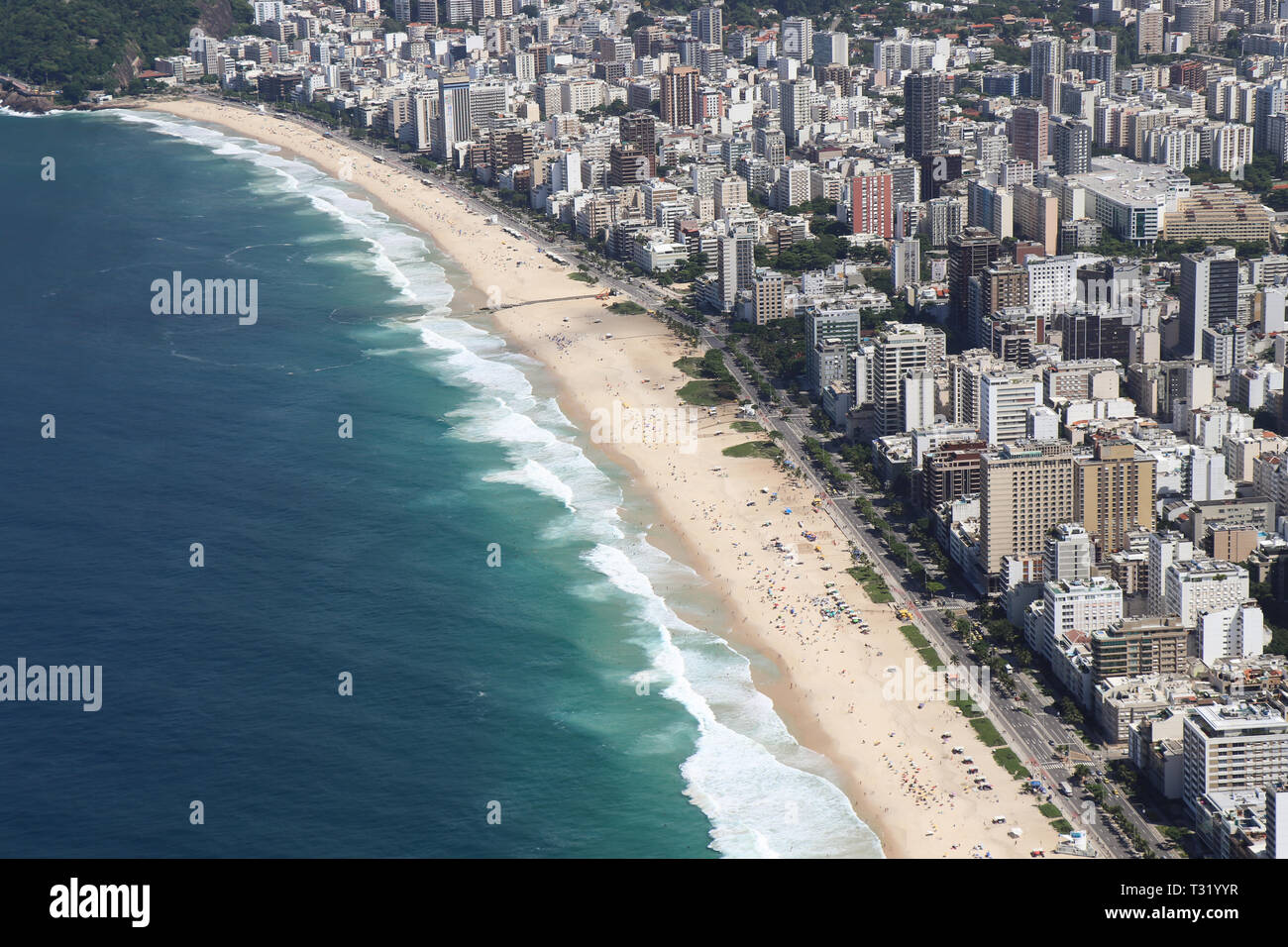Rundflug über die Küste von Rio de Janeiro mit atemberaubendem Blick Stockfoto Rundflug über die Küste von Rio de Janeiro mit atemberaubendem Blick Stockfoto