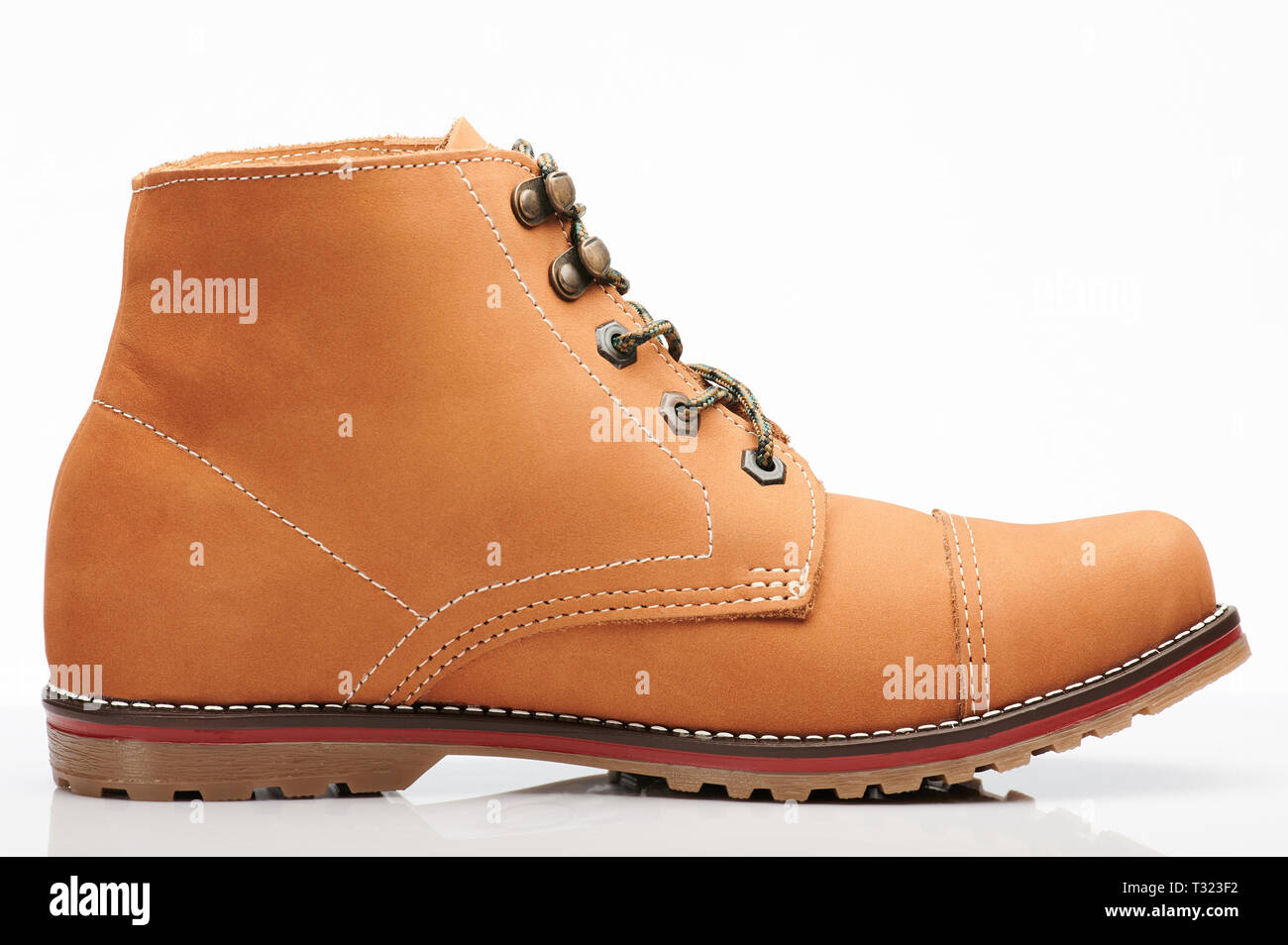 Braun große Mann Schuh isoliert Seitenansicht Nahaufnahme Stockfoto
