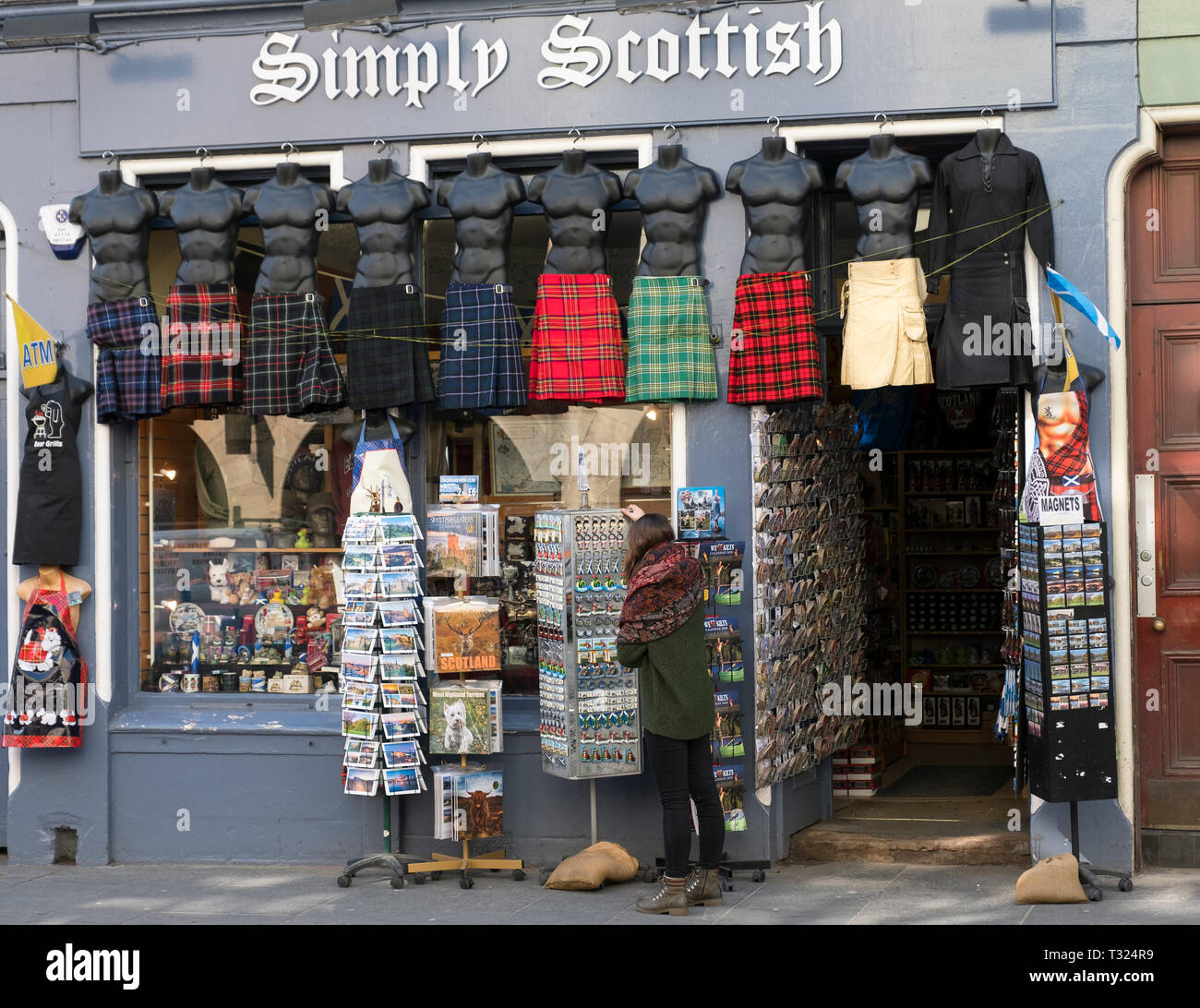 Einfach schottischen Souvenirshop auf der Royal Mile, Edinburgh. Stockfoto