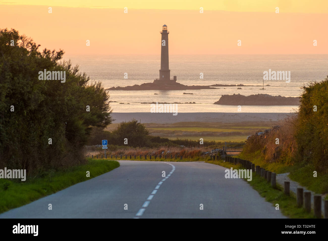 Auderville, Normandie, Frankreich - 27. August 2018: Leuchtturm von goury am Cap de la Hague, Normandie Frankreich Stockfoto