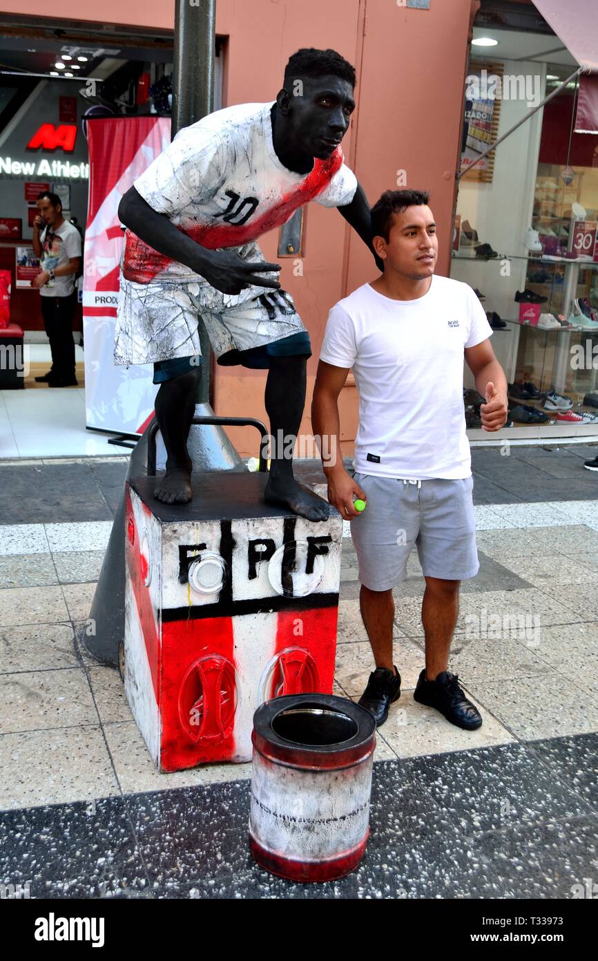 Theatralische Erholung in der Plaza San Martin in Lima. Abteilung von Lima Peru Stockfoto