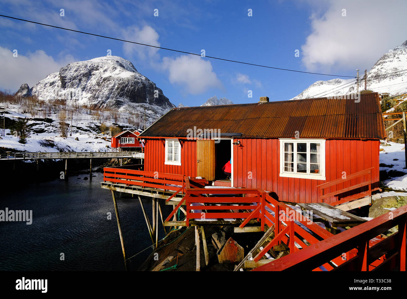 Traditionelle Fischerhütten in Lofoten Archipel, Norwegen, Europa Stockfoto