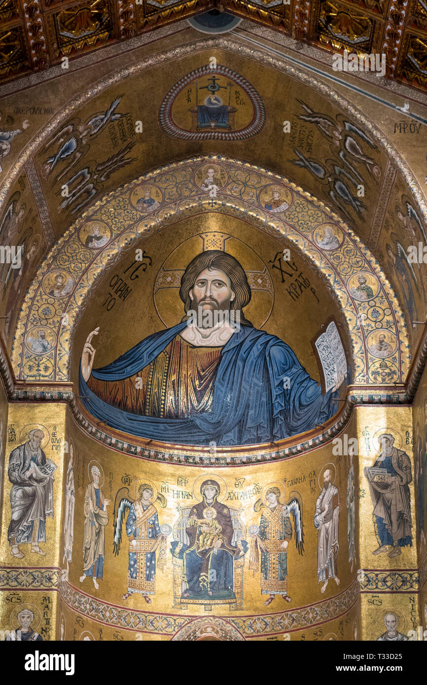 Berühmten Mosaiken und Jesus Christus Pantokrator in der Kathedrale Basilica Kathedrale Parrocchia Santa Maria Nuova in Monreale, Sizilien, Italien Stockfoto