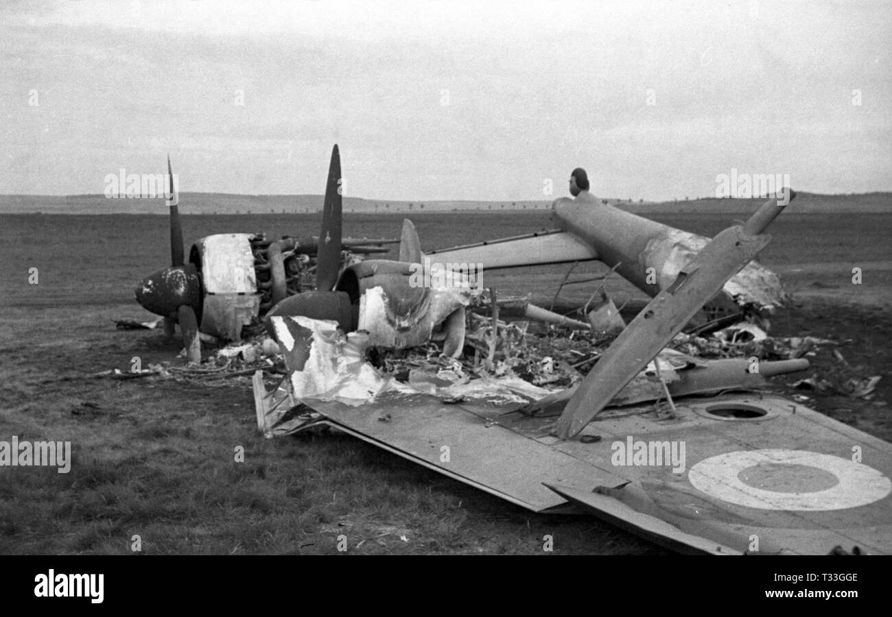 Einmarsch und Besetzung sind durch die Wehrmacht/Invasion und Besetzung Frankreichs durch die Wehrmacht/Invasion et Besetzung de la France par la Wehrmacht - Französische Luftwaffe/Französische Luftwaffe/l'Armée de l'air Potez 63-11 Stockfoto