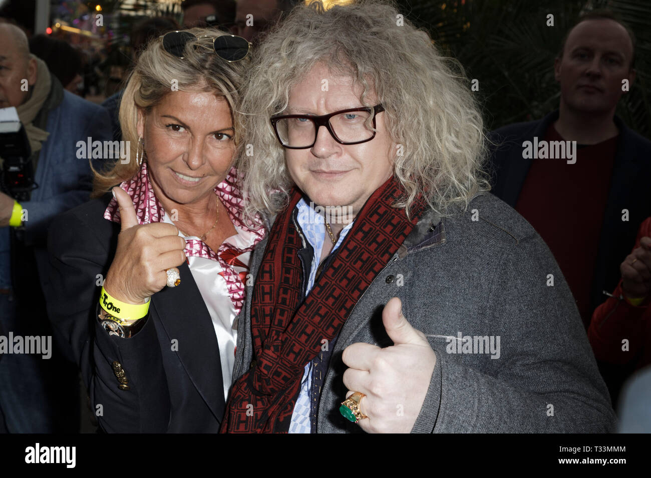 Paris, Frankreich. 5 Apr, 2019. Caro Verbindung CEO Caroline Margeridon und Pierre-Jean Chalencon teilnehmen am Thron Fair Stockfoto