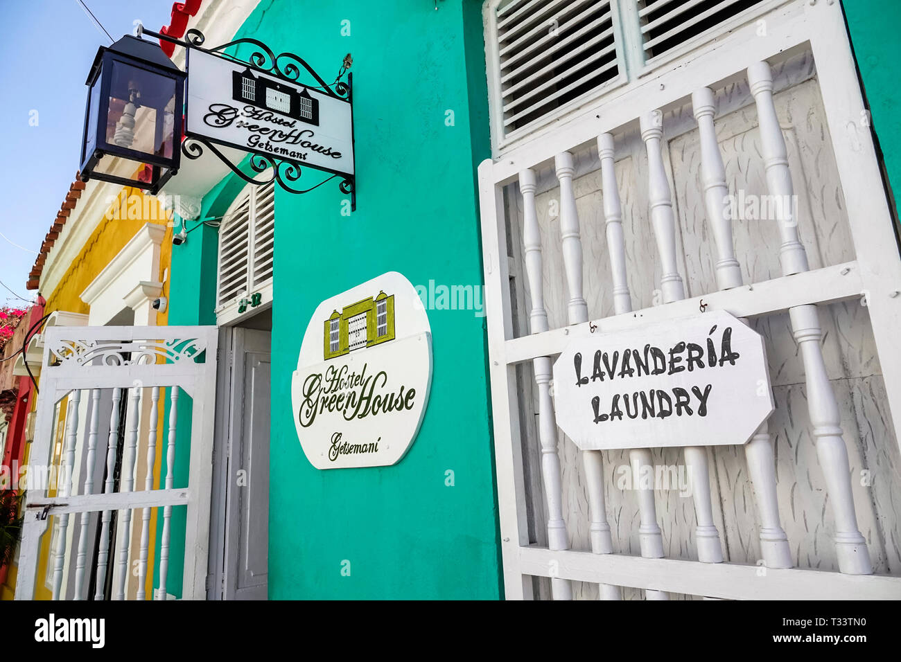 Cartagena Kolumbien, Zentrum, Zentrum, Getsemani, Hostel Green House, Hotel, Außeneingang vor, Schild, Wäscherei, COL190121006 Stockfoto