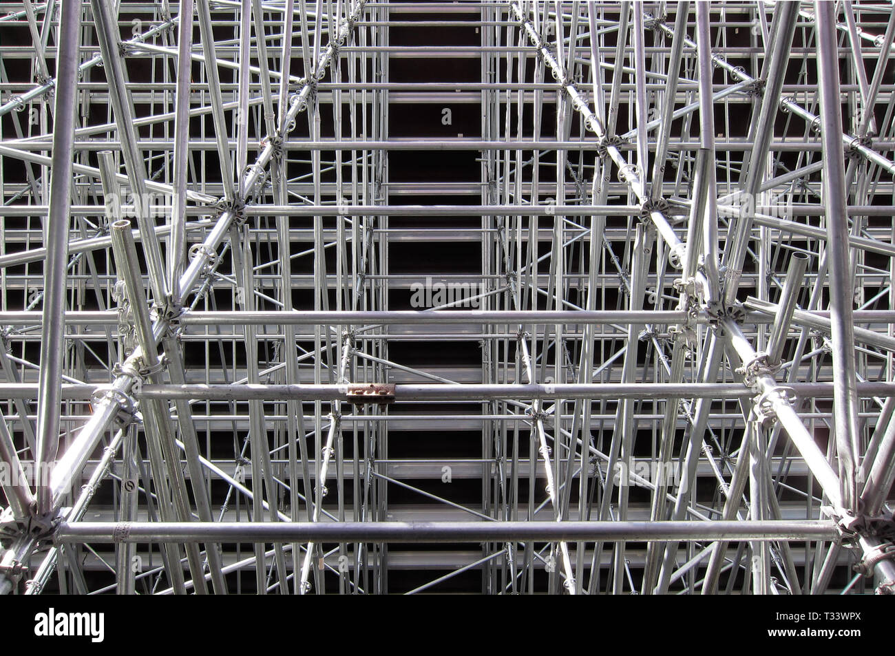 Symmetrische Anordnung von Gerüsten Pole an den Olympischen Spielen 2012, London Stockfoto