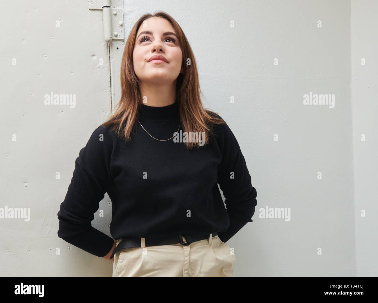 Berlin, Deutschland. 06 Apr, 2019. Schauspielerin Almila Bagriacik am Rande einer Interview mit dem Film "Nur eine Frau". Der Film wird in den deutschen Kinos am 09.05. 2019. Quelle: Annette Riedl/dpa/Alamy leben Nachrichten Stockfoto