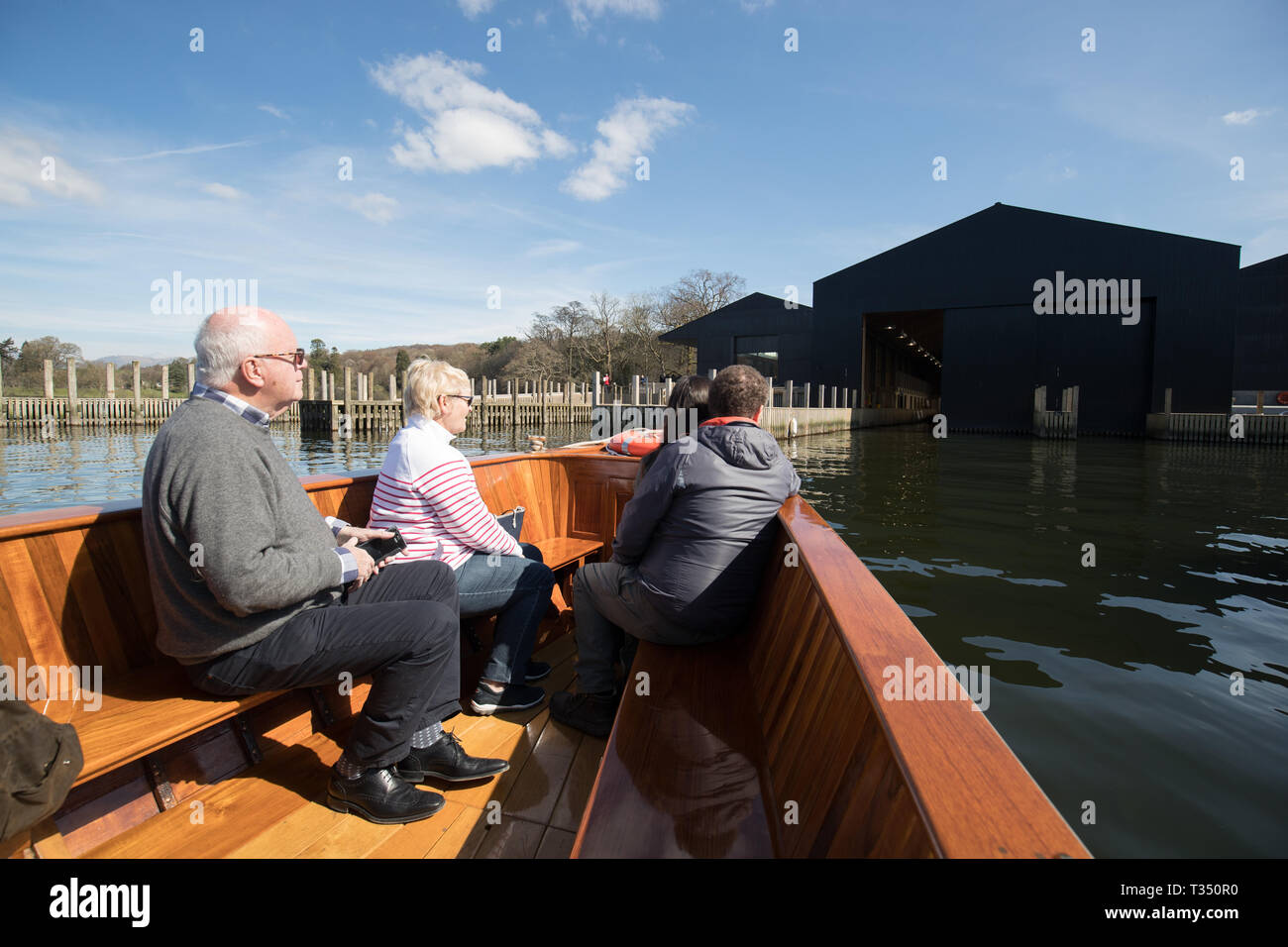 Cumbria UK 6 April 2019 Neue "Lake Windermere Windermere Jetty "Museum Das Museum ist fertig, die Ausstellung von Dampf Boot Die Ospery 1902, für seine offizielle Eröffnung am Montag gebaut von Prince Charles, Kredit: Shoosmith/Alamy leben Nachrichten Stockfoto