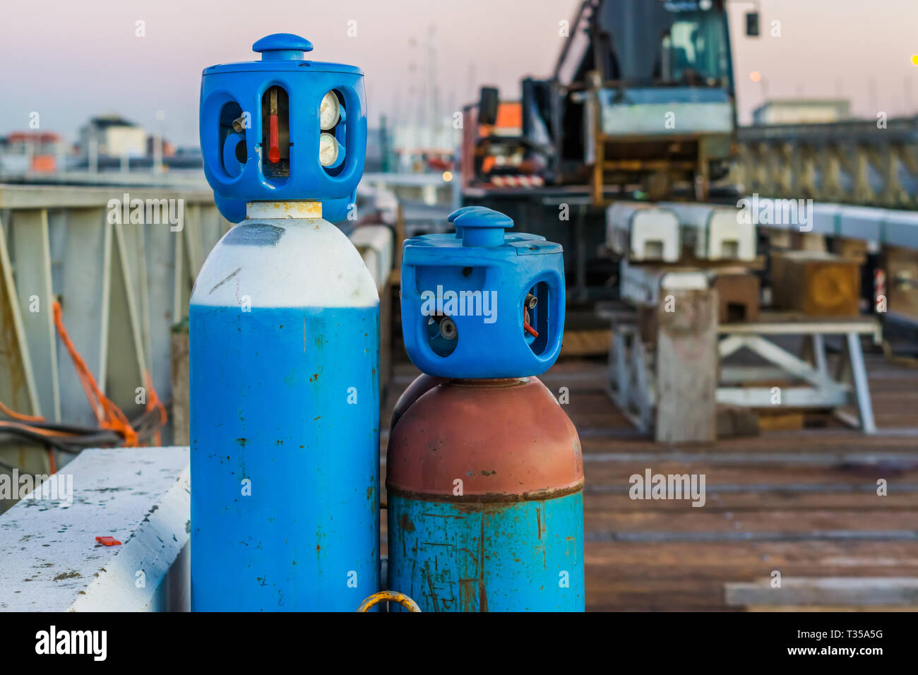 Komprimierte flüssige Luft Tanks, Basic, Tauchausrüstungen, industriellen  Hintergrund Stockfotografie - Alamy