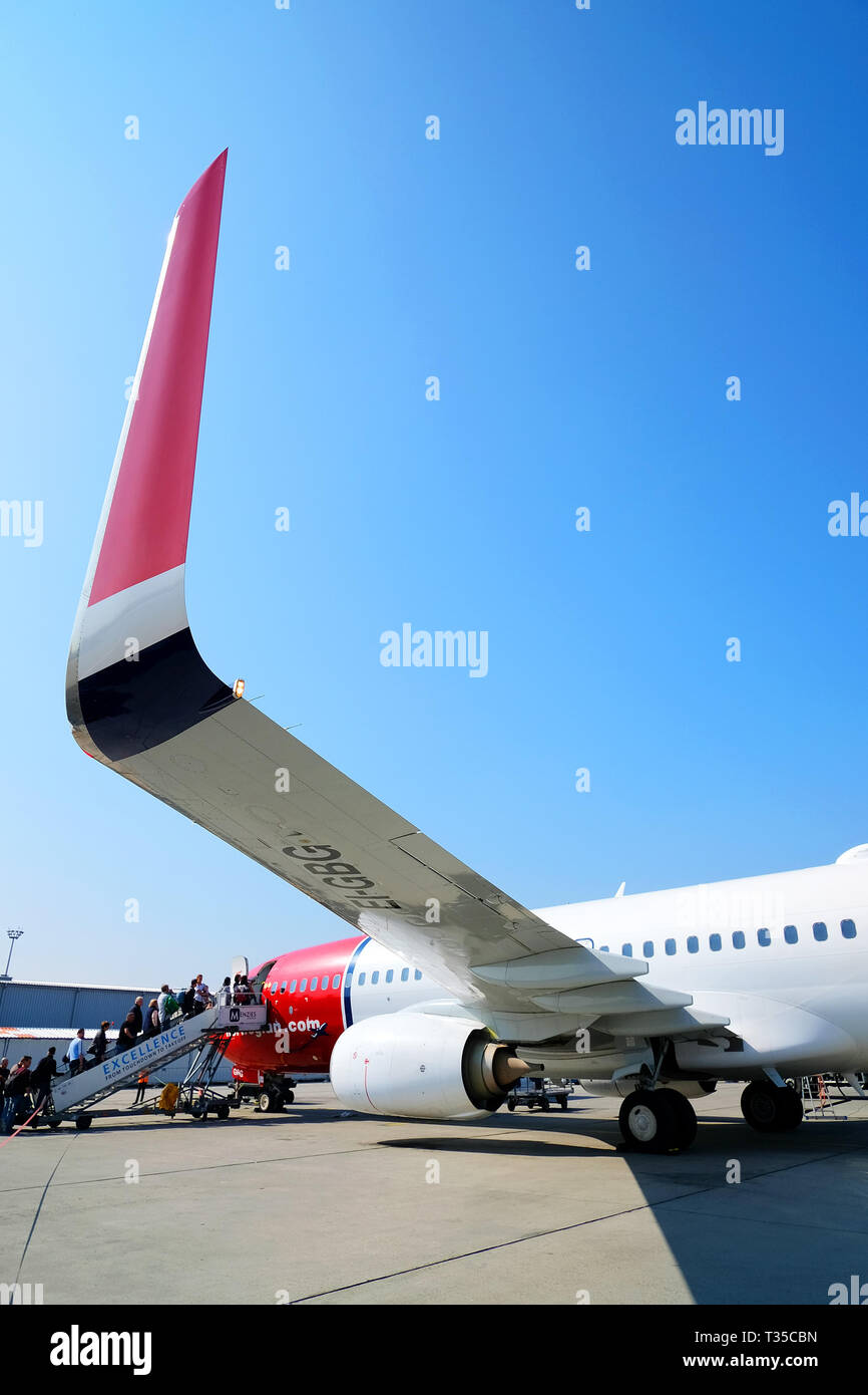 Passagier Flugzeug Vorbereitung auf Ferenc Liszt Flughafen, Budapest, Europa zu nehmen Stockfoto