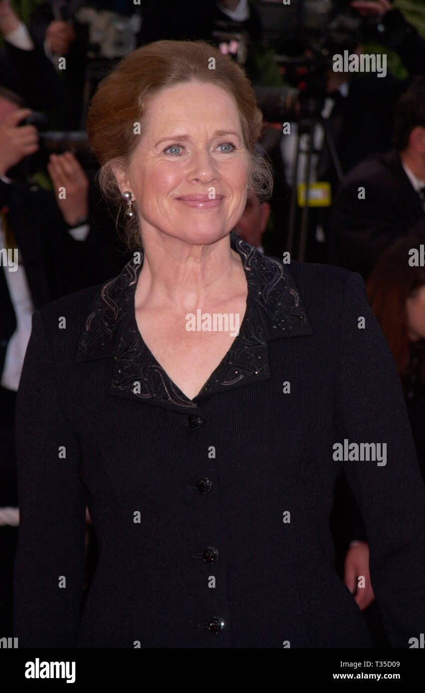 CANNES, Frankreich. Mai 11, 2001: Schauspielerin LIV ULLMAN bei den Filmfestspielen von Cannes für die Premiere von Apocalypse Now Redux. © Paul Smith/Featureflash Stockfoto