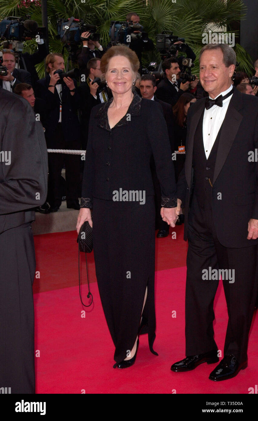 CANNES, Frankreich. Mai 11, 2001: Schauspielerin LIV ULLMAN bei den Filmfestspielen von Cannes für die Premiere von Apocalypse Now Redux. © Paul Smith/Featureflash Stockfoto