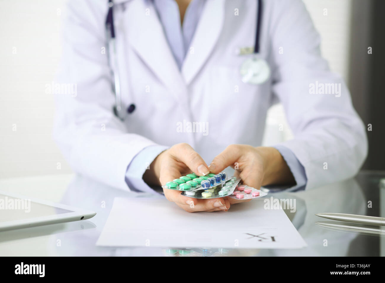Birth control treatment Fotos und Bildmaterial in hoher Auflösung Alamy