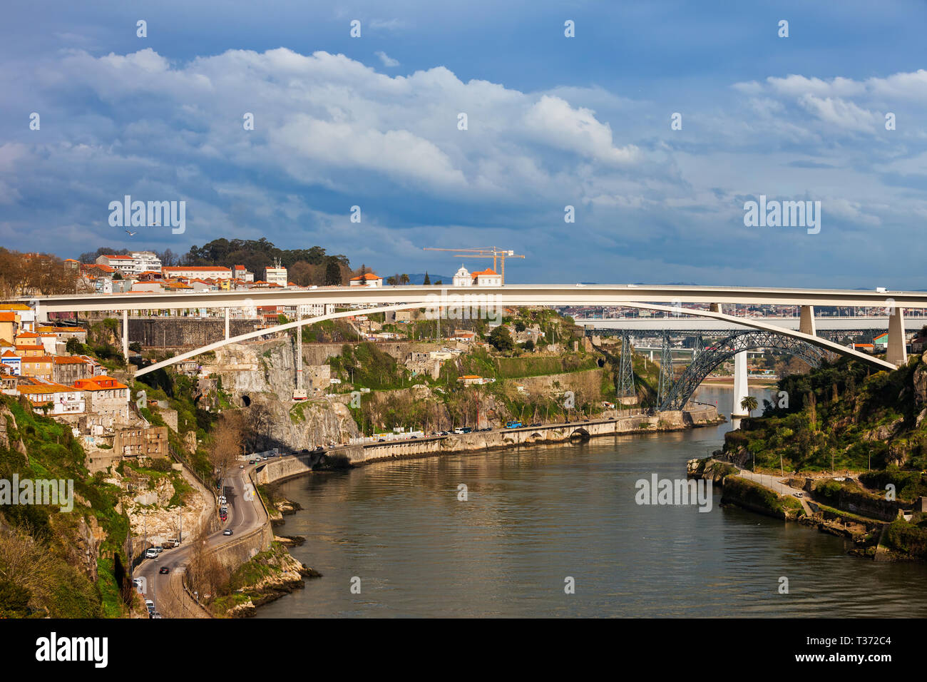 Lais Puzzle Porto 2000 Teile – Infante D. Henriques-Brücke über Den Fluss Duoro