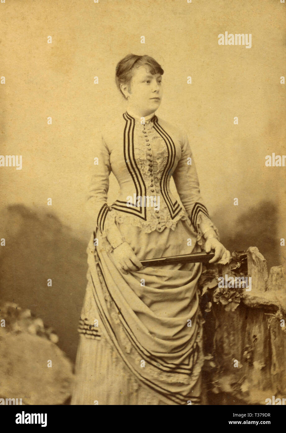 Portrait von eine elegante Frau, Italien 1880 s Stockfoto