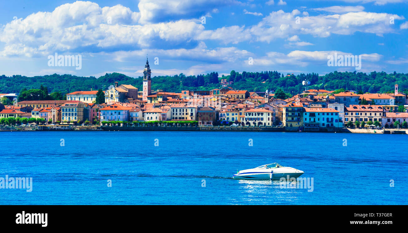 Schöne Arona Dorf, Lago Maggiore, Italien. Stockfoto