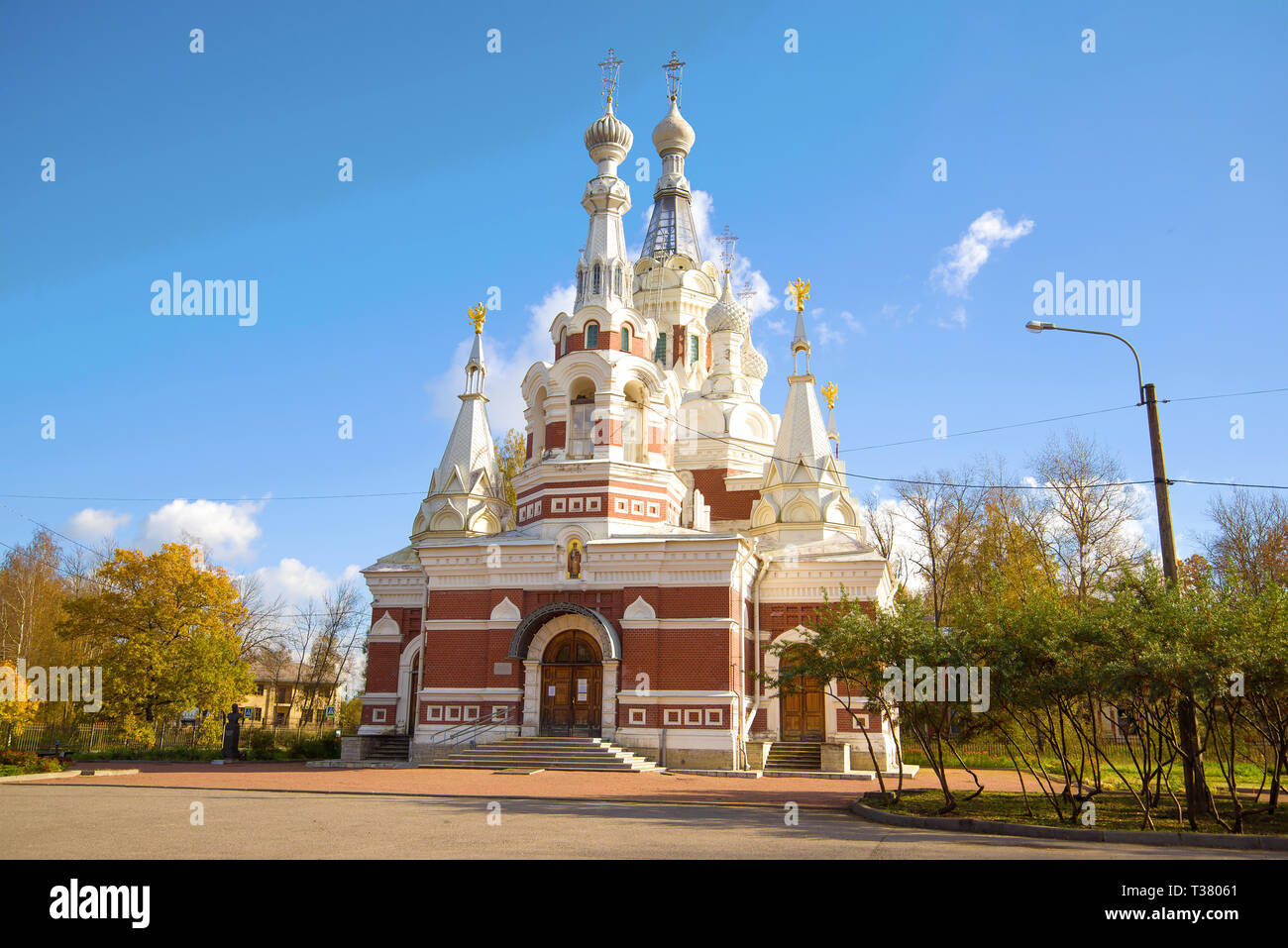 St. Nikolaus Kathedrale an einem sonnigen Oktobertag. Pavlovsk, ein Stadtteil von St. Petersburg. Russland Stockfoto