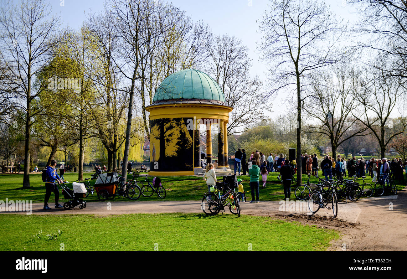 Hamburg Deutschland 07 Apr 2019 Die Besucher Der Hayns Park In