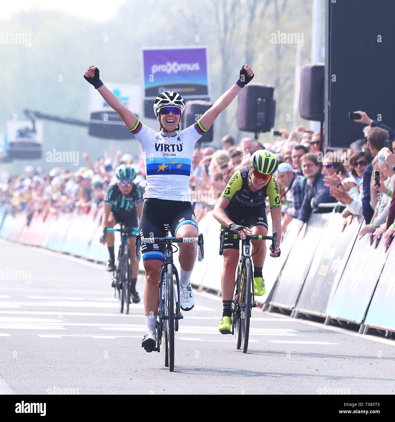 Oudenaarde -7-04-2019, Radfahren, Ronde van Vlaanderen Dames, Sieger der Tour von Flandern 2019 ist Marta Bastianelli mit Annemiek Van Vleuten auf Platz 2 Stockfoto
