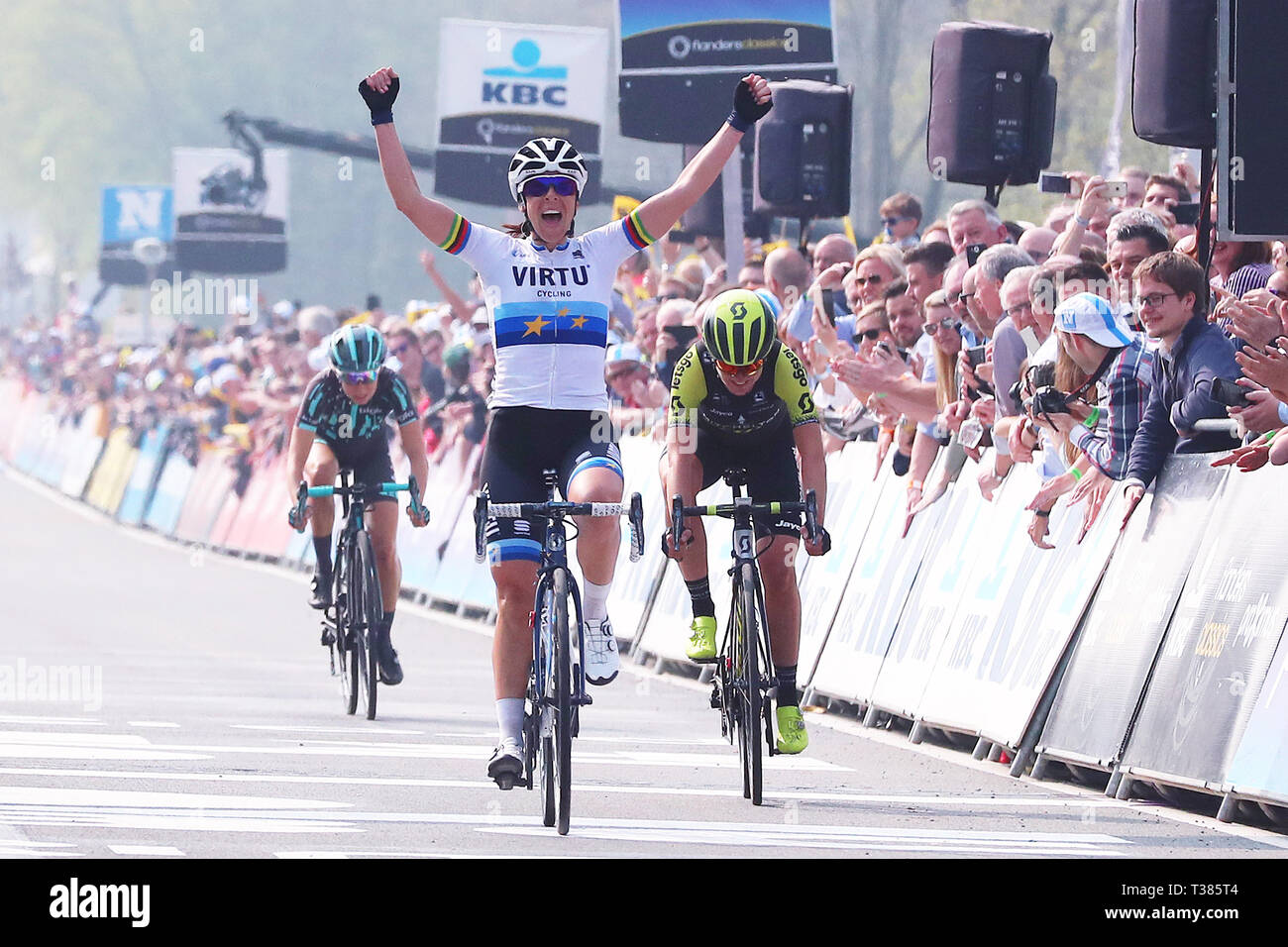 Oudenaarde -7-04-2019, Radfahren, Ronde van Vlaanderen Dames, Sieger der Tour von Flandern 2019 ist Marta Bastianelli mit Annemiek Van Vleuten auf Platz 2 Stockfoto