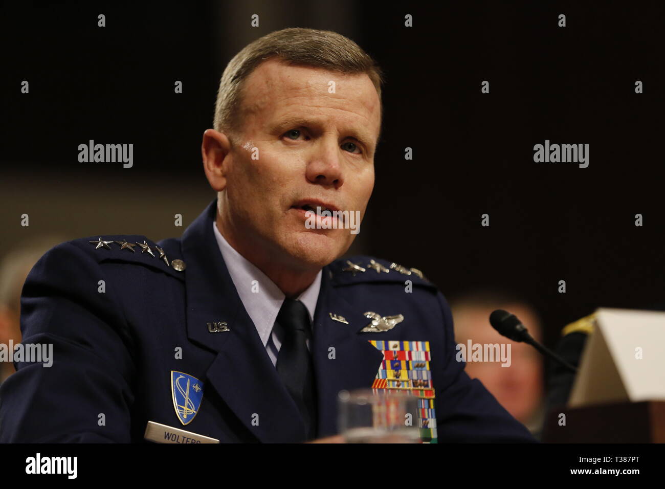 Washington, District of Columbia, USA. 2 Apr, 2019. Allgemeine Tod D. Wolters, United States Air Force, bezeugt vor dem Streitkräfteausschuss des Senats für die wiederbestellung der Grad des allgemeinen und Commander, United States European Command und Obersten Alliierten Befehlshaber Europa, in Washington, DC, 2. April 2019 Credit: Martin H. Simon/CNP/ZUMA Draht/Alamy leben Nachrichten Stockfoto