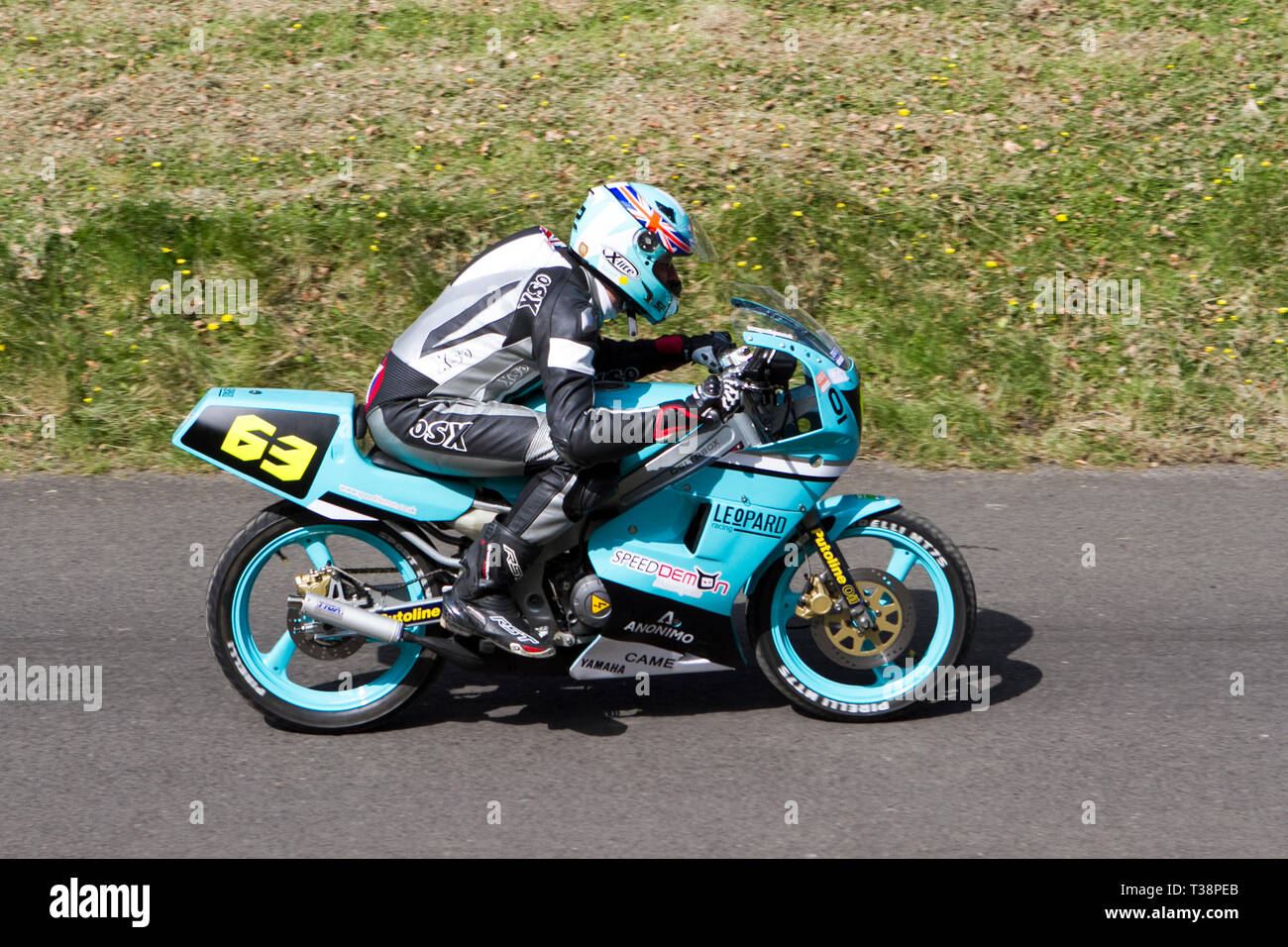 Chorley, Lancashire, UK. Hoghton Tower 43 Motorrad Sprint. Reiter 63 Mike  Ridge Reiten 1991 125 cc Yamaha TZR 2 Takt Motorräder Stockfotografie -  Alamy