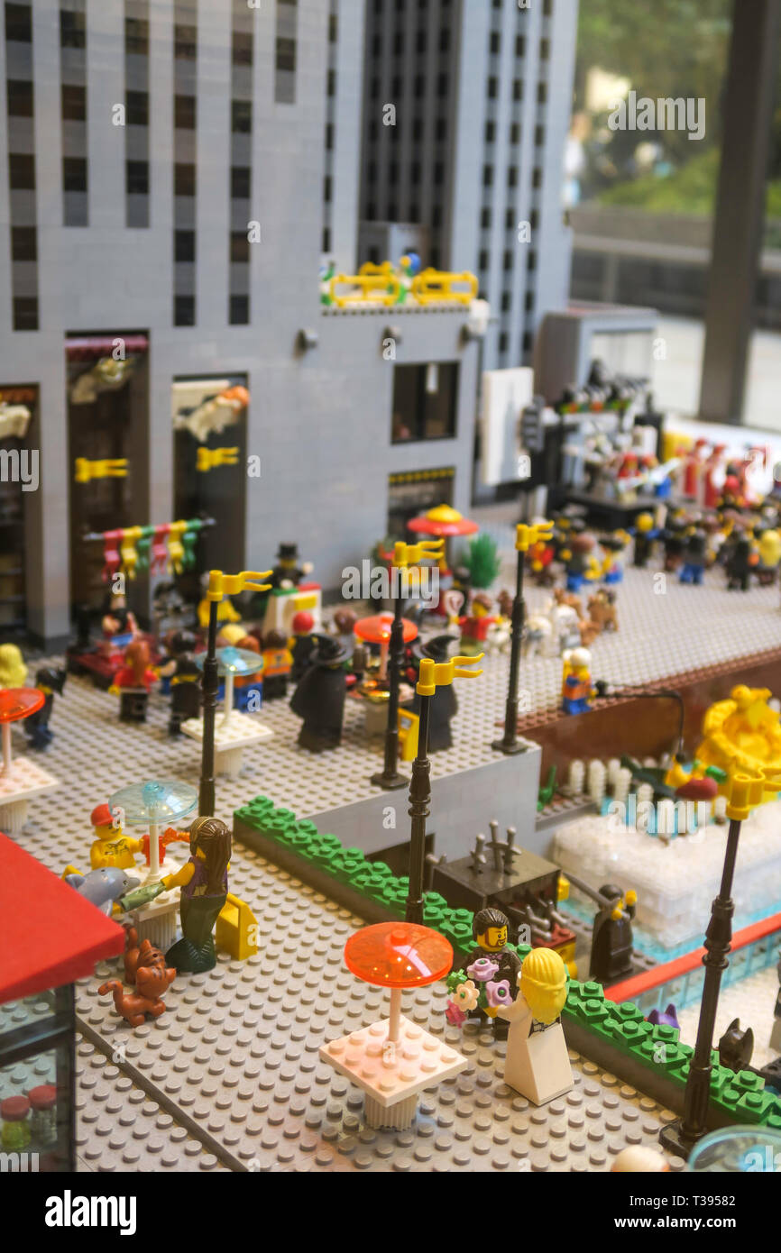 LEGO Spielzeug Plastikziegelsteine Display, LEGO Store, NYC Stockfoto